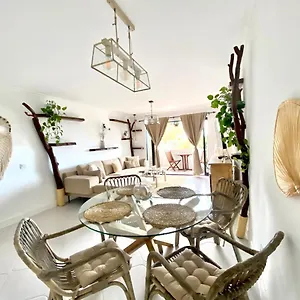 https://apartamento-rstico-con-vistas-al-mar.1costadelsol.com
