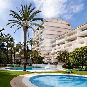 https://new-and-modern-apartment-on-the-beach.1costadelsol.com