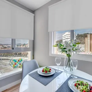 https://letmalaga-harbour-one.hotelsinnerja.org